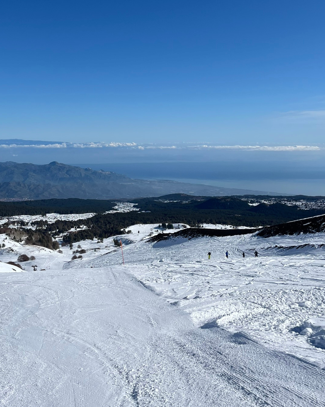 Ski on Etna 2